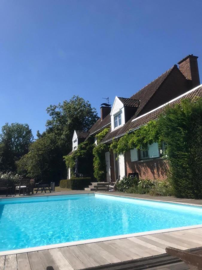 Les Glycines Bed and Breakfast Croix Exteriör bild