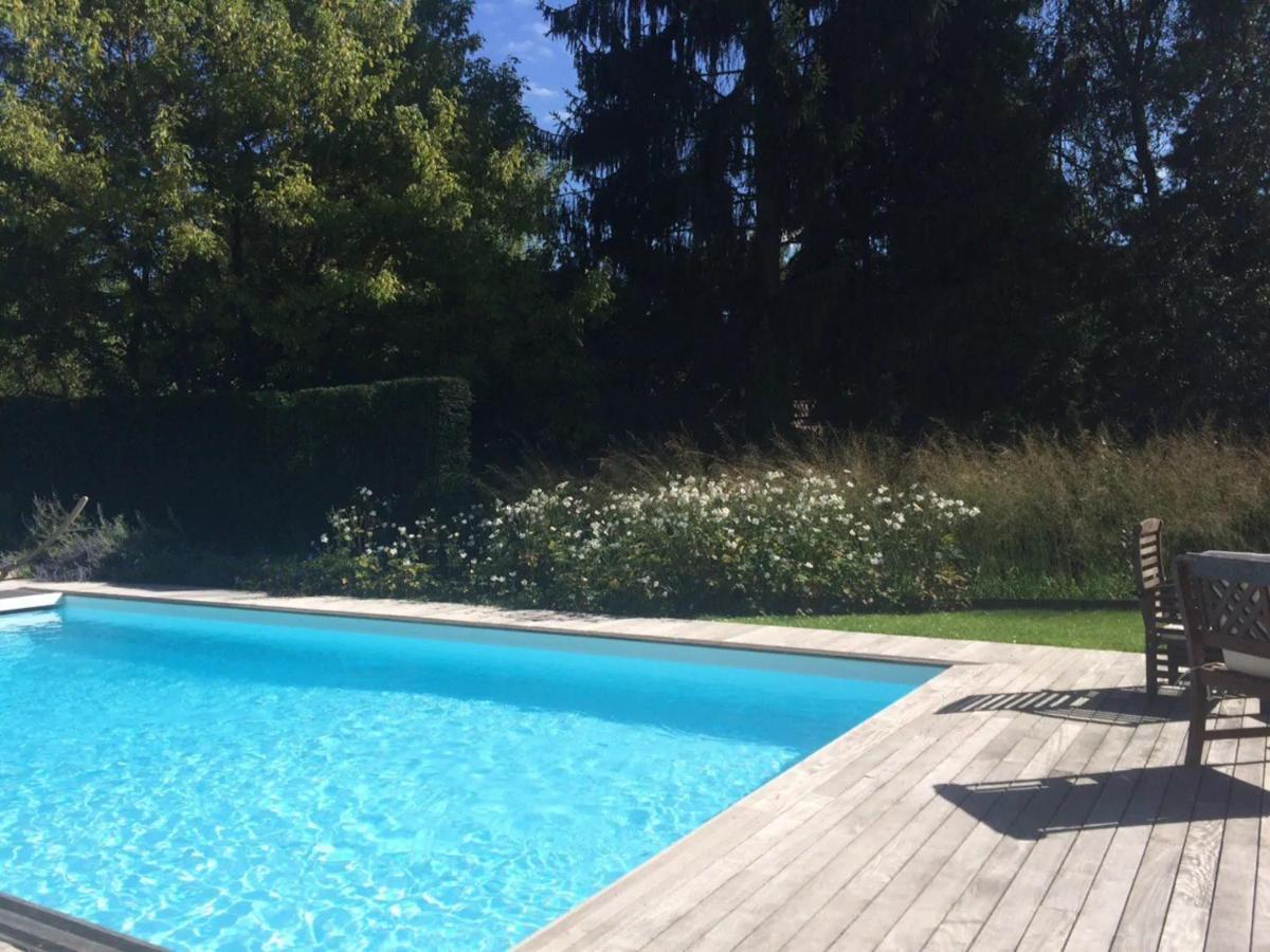 Les Glycines Bed and Breakfast Croix Exteriör bild