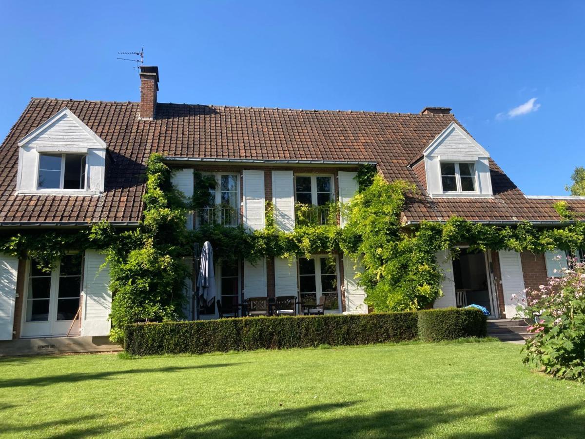 Les Glycines Bed and Breakfast Croix Exteriör bild