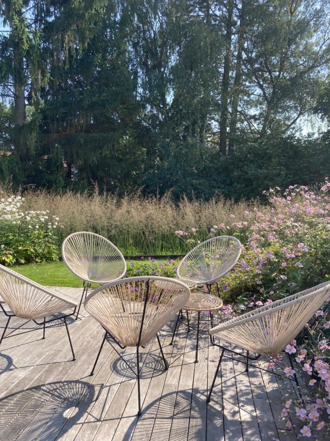 Les Glycines Bed and Breakfast Croix Exteriör bild